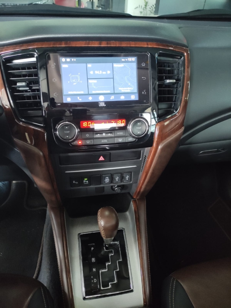 Mitsubishi-L200 TRITON-2.4 16V TURBO DIESEL SPORT HPE-S TERRA CD 4P 4X4 AUTOMÁTICO