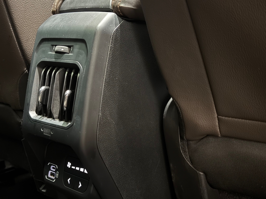 Jeep-COMMANDER-1.3 T270 TURBO FLEX OVERLAND AT6