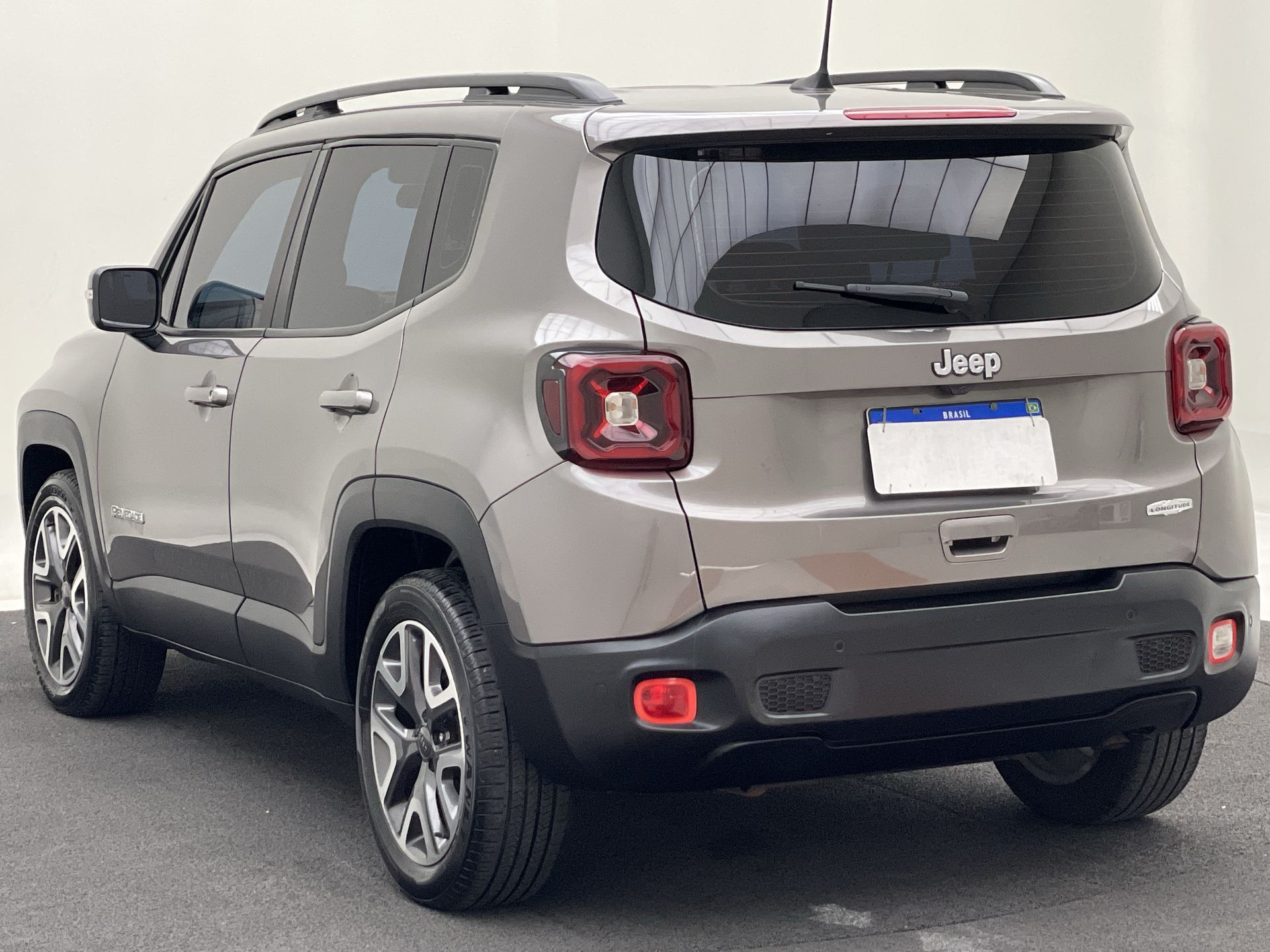 Jeep-RENEGADE-Renegade Longitude 1.8 4x2 Flex 16V Aut.