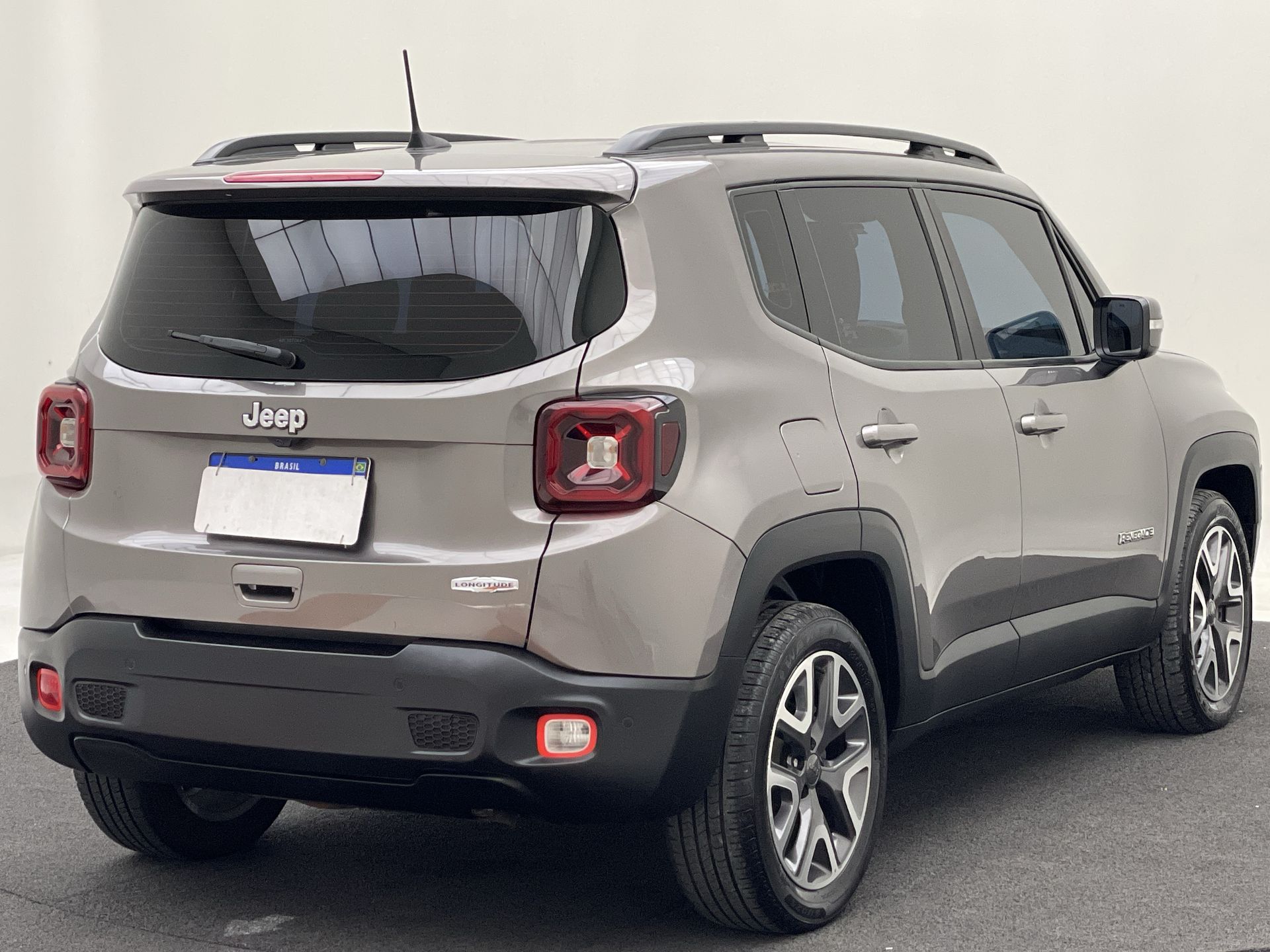 Jeep-RENEGADE-Renegade Longitude 1.8 4x2 Flex 16V Aut.
