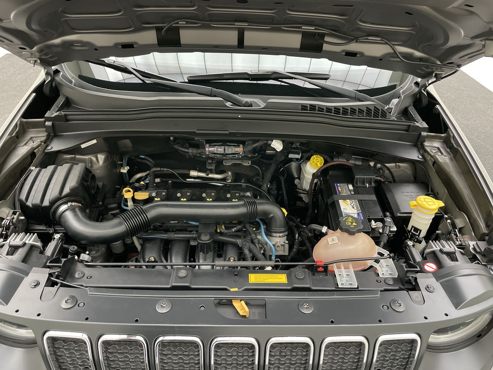 Jeep-RENEGADE-Renegade Longitude 1.8 4x2 Flex 16V Aut.