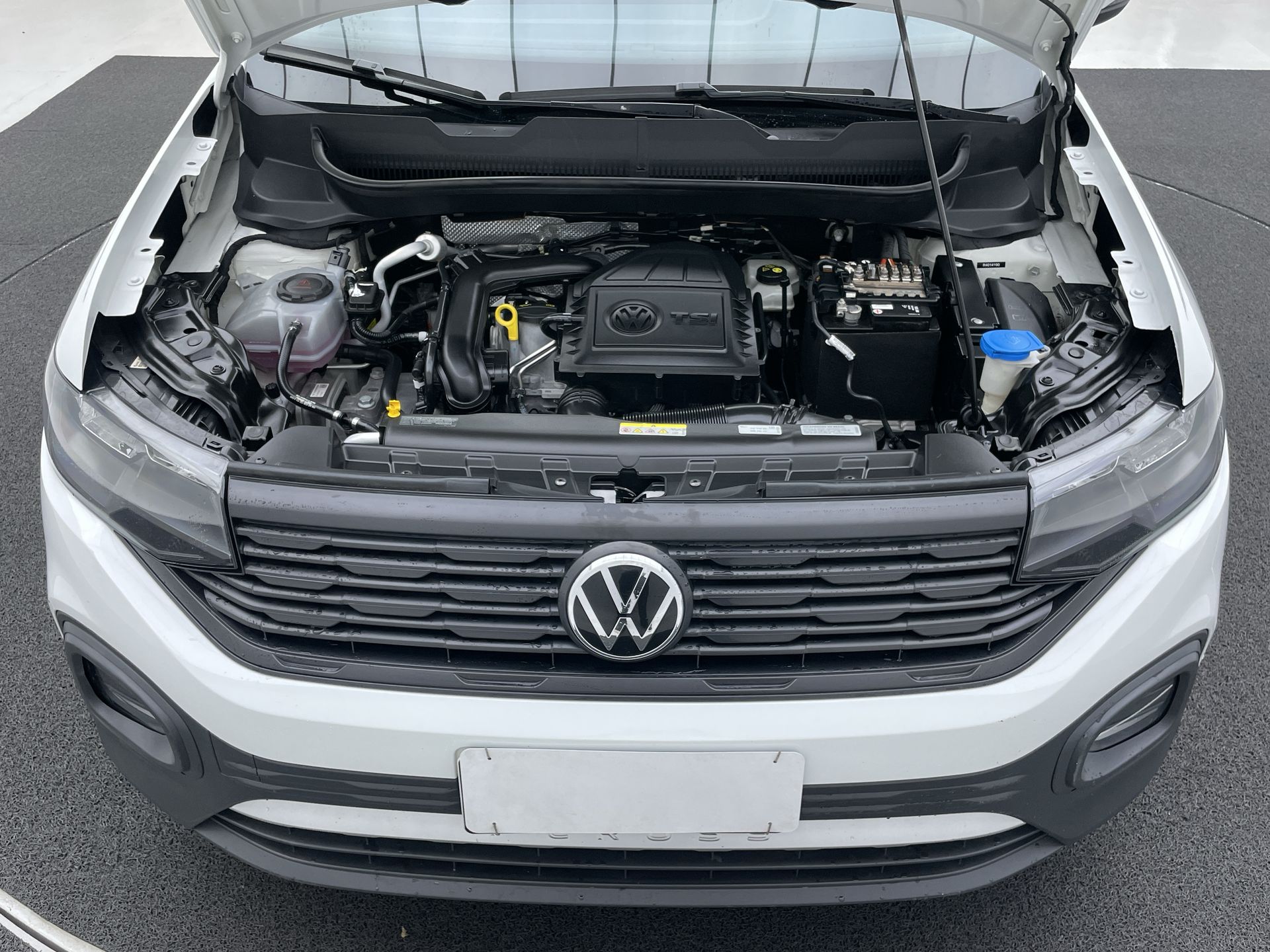 VW - Volkswagen-T-Cross-T-Cross Sense 200 TSI 1.0 Flex 5p Aut.