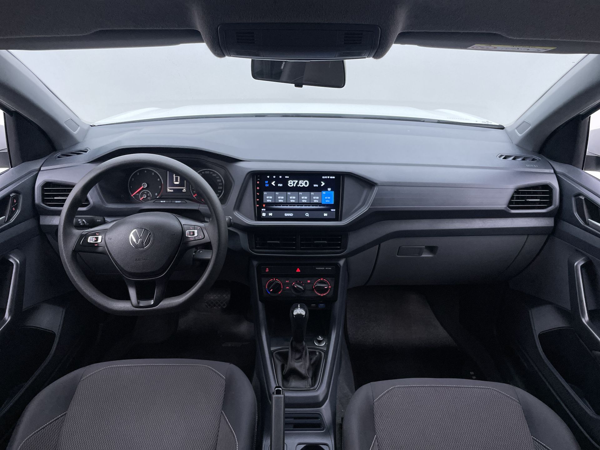 VW - Volkswagen-T-Cross-T-Cross Sense 200 TSI 1.0 Flex 5p Aut.