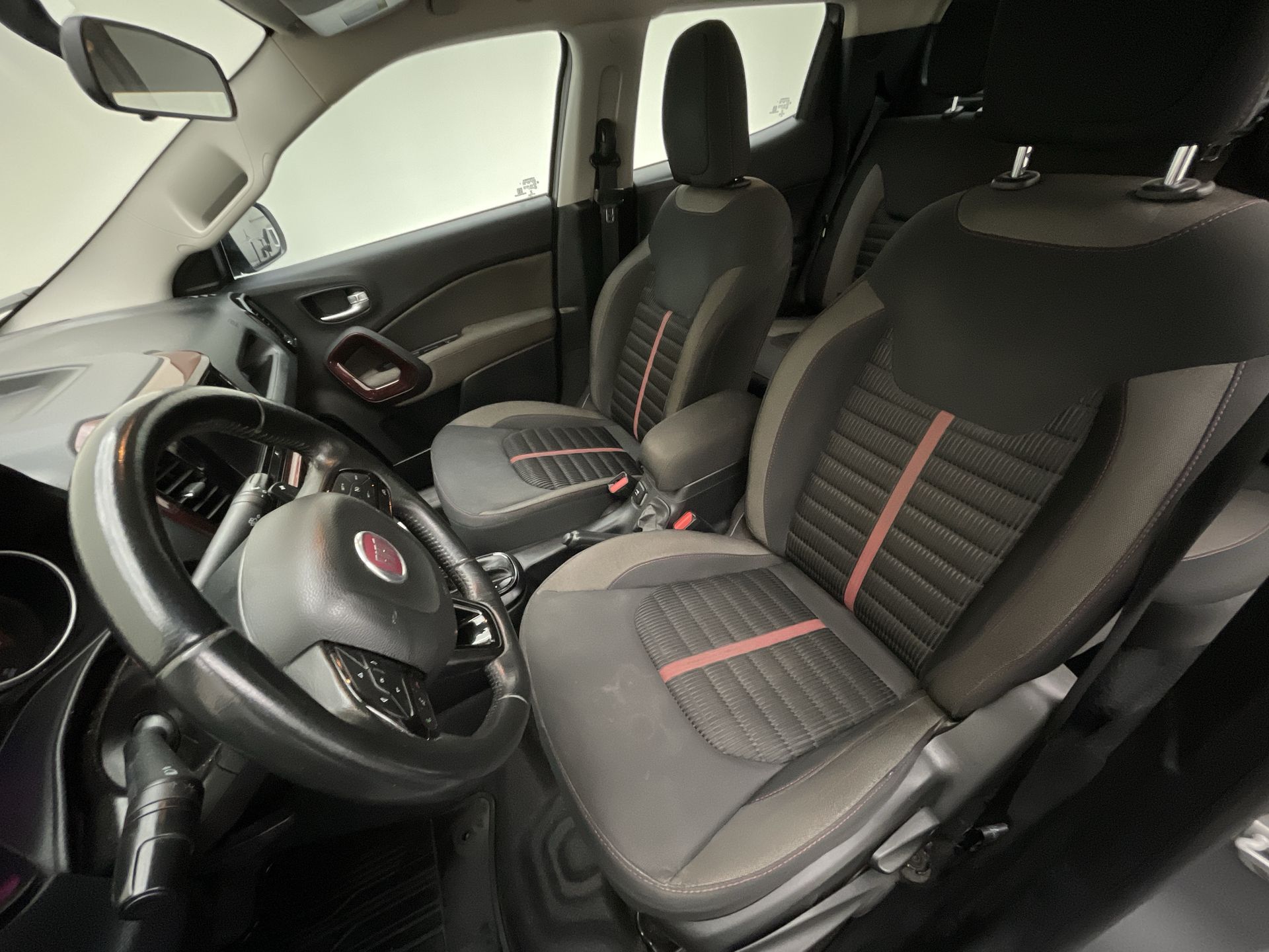 Toro Freedom 2.0 16V 4x4 TB Diesel Aut.