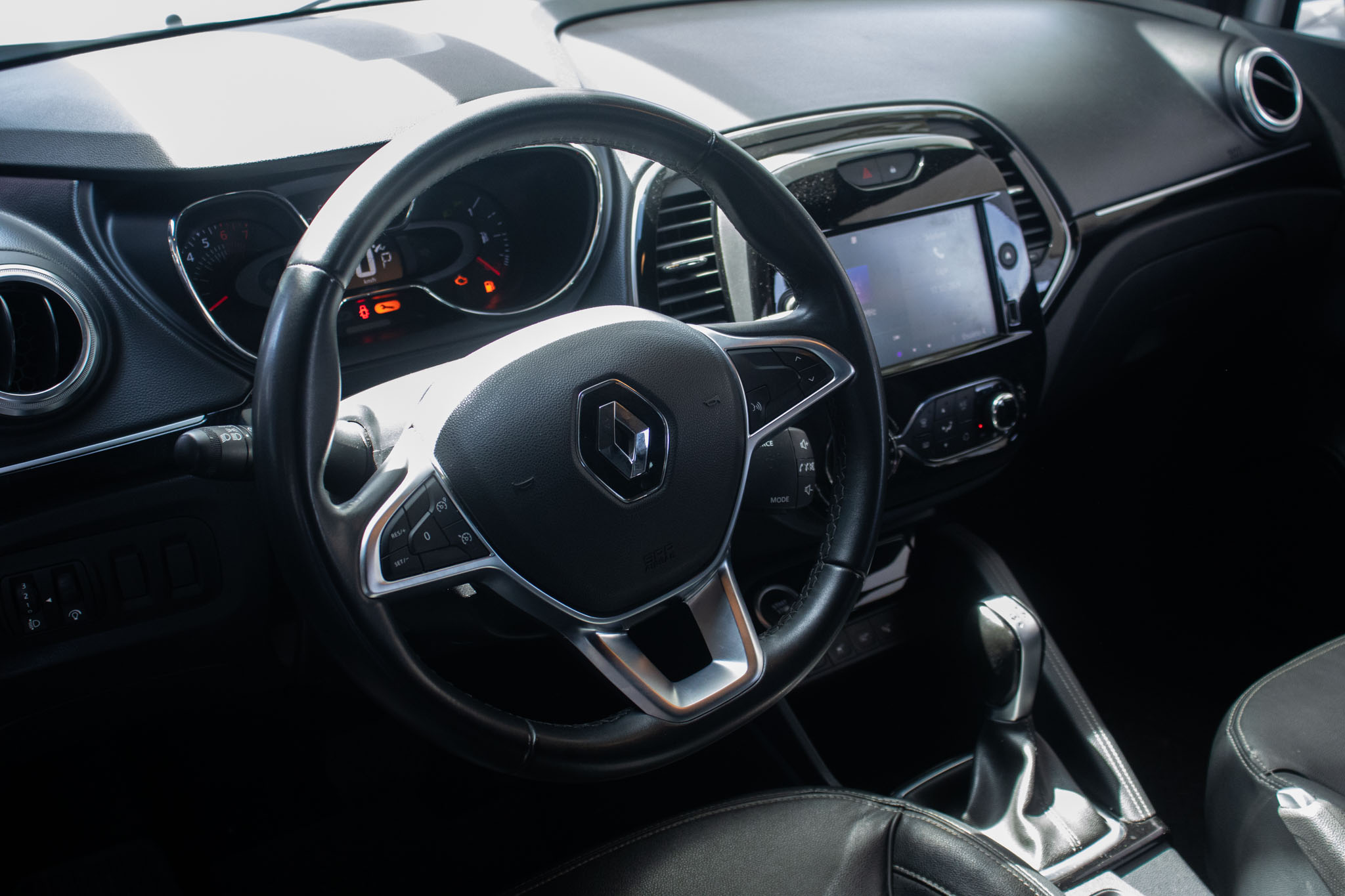 Renault-CAPTUR-CAPTUR Intense 1.3 TB 16V Flex 5p Aut.