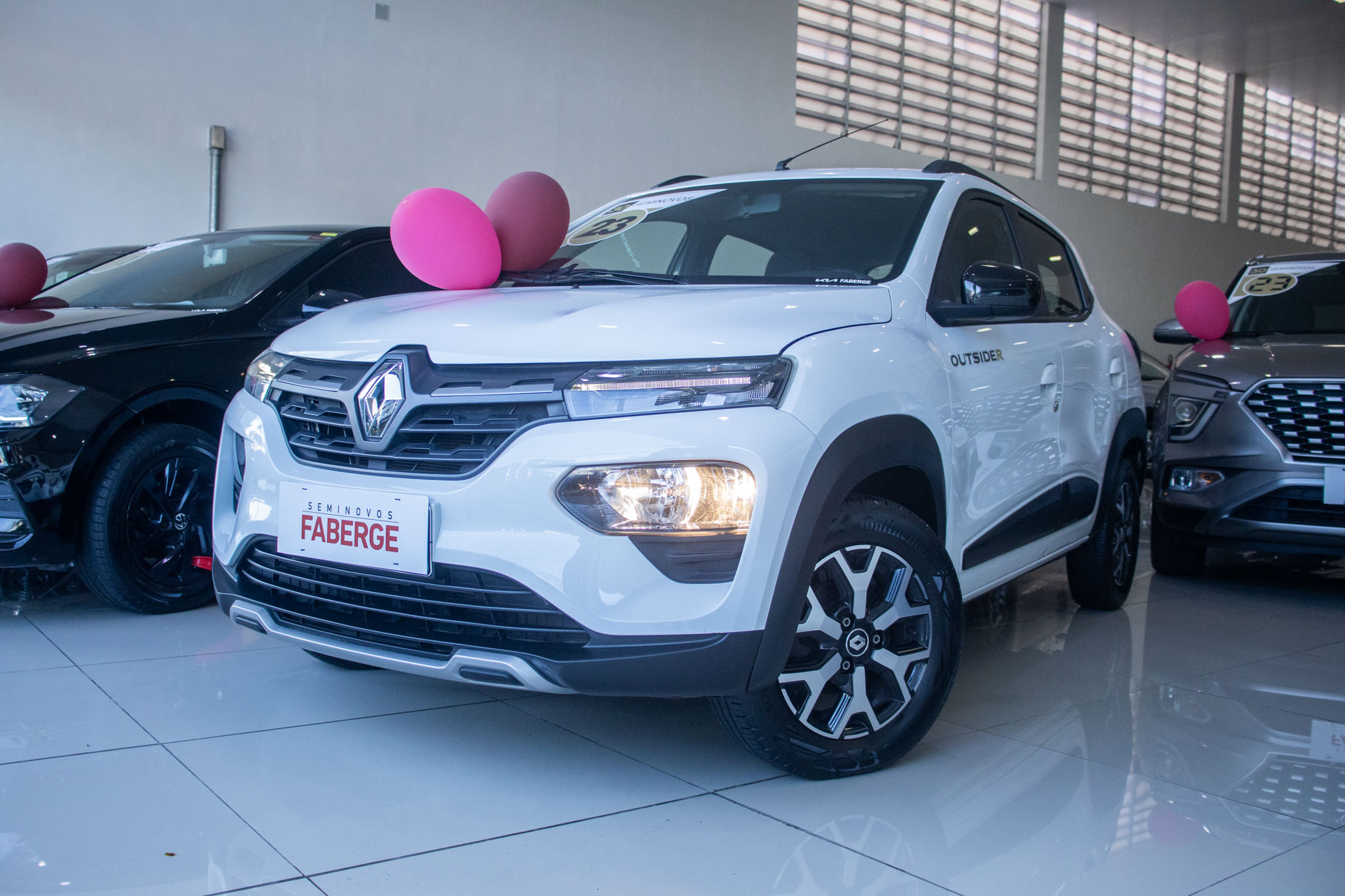 Renault-KWID-KWID OUTSIDER 1.0 Flex 12V 5p Mec.