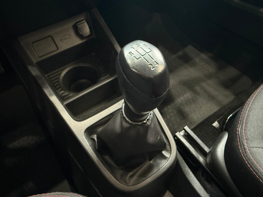 Renault-KWID-1.0 12V SCE FLEX ZEN MANUAL