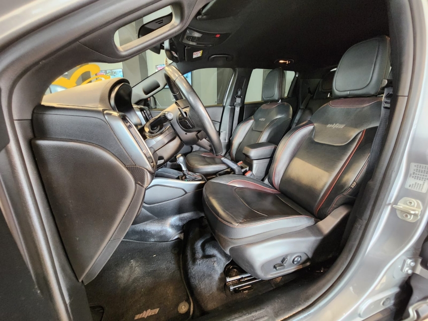 Fiat-TORO-2.0 16V TURBO DIESEL ULTRA 4WD AT9