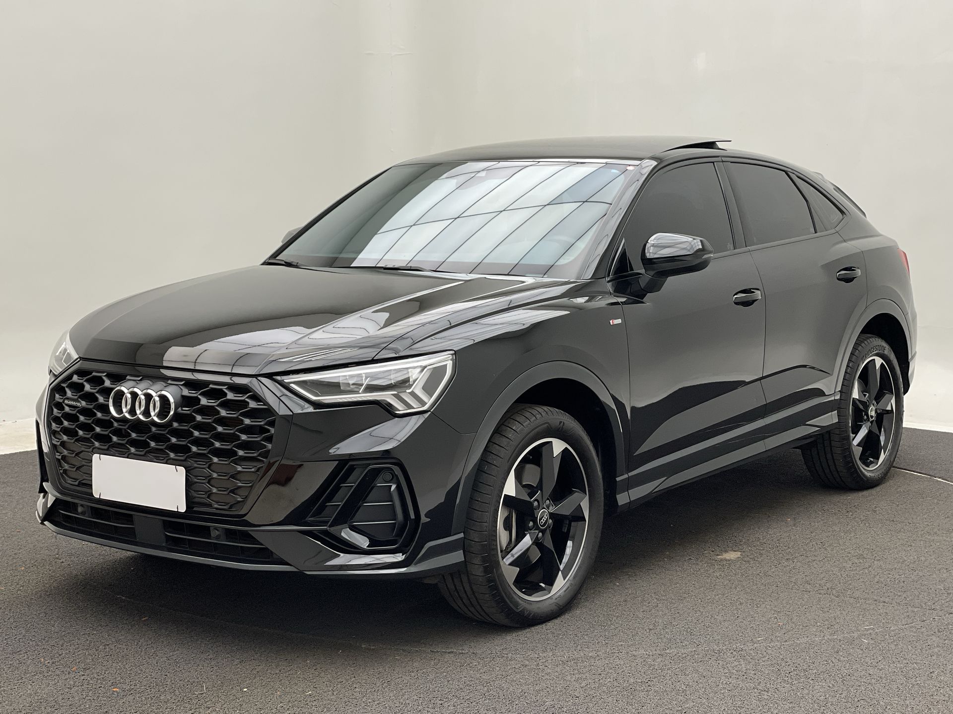 Q3 SPB Perf. Black 2.0 TFSI Tipt. Quat.