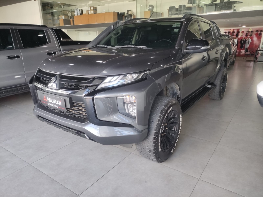 Mitsubishi-L200 TRITON-2.4 16V TURBO DIESEL SPORT HPE CD 4P 4X4 AUTOMÁTICO