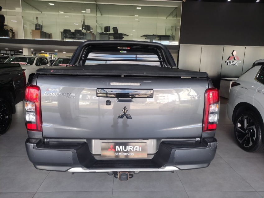 Mitsubishi-L200 TRITON-2.4 16V TURBO DIESEL SPORT HPE CD 4P 4X4 AUTOMÁTICO