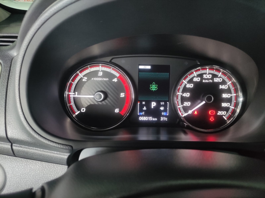 Mitsubishi-L200 TRITON-2.4 16V TURBO DIESEL SPORT HPE CD 4P 4X4 AUTOMÁTICO