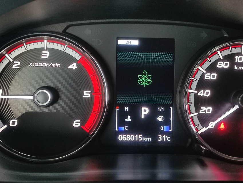 Mitsubishi-L200 TRITON-2.4 16V TURBO DIESEL SPORT HPE CD 4P 4X4 AUTOMÁTICO