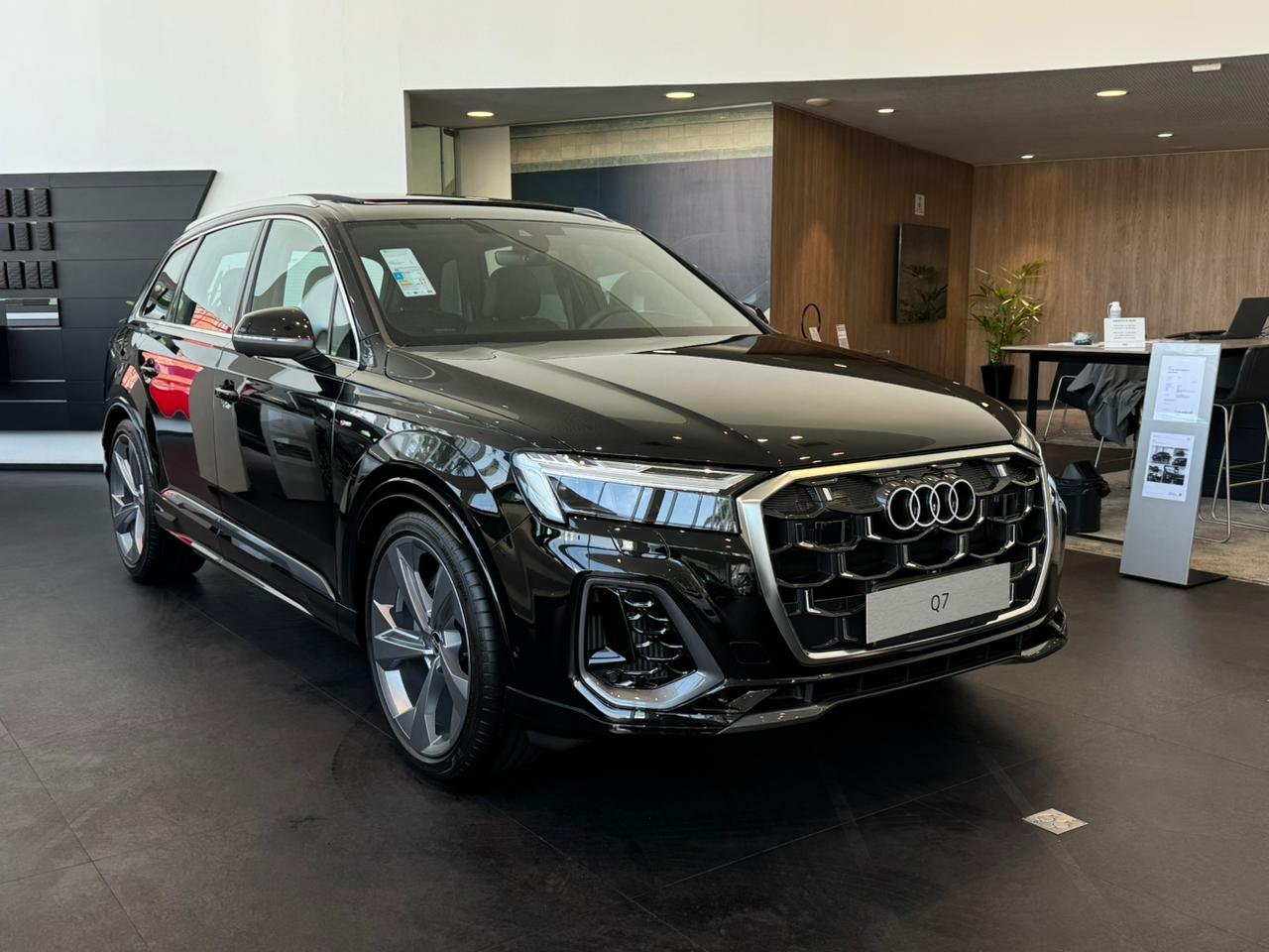Q7 S-Line 3.0 V6 TFSI Quattro Tiptronic