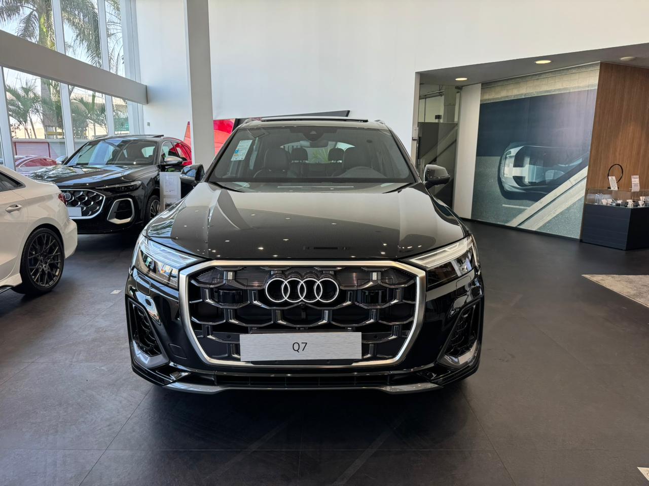 Audi-Q7-Q7 S-Line 3.0 V6 TFSI Quattro Tiptronic