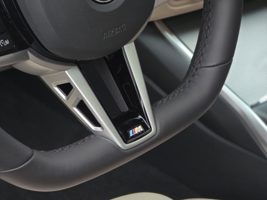 BMW-320i-2.0 16V TURBO FLEX M SPORT AUTOMÁTICO