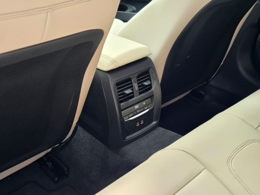 BMW-320i-2.0 16V TURBO FLEX M SPORT AUTOMÁTICO