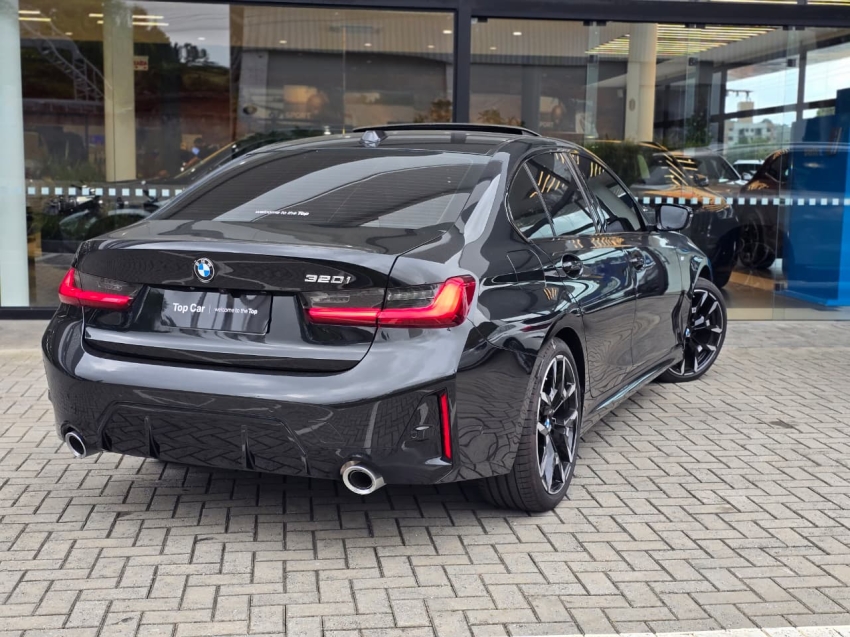 BMW-320i-2.0 16V TURBO FLEX M SPORT AUTOMÁTICO