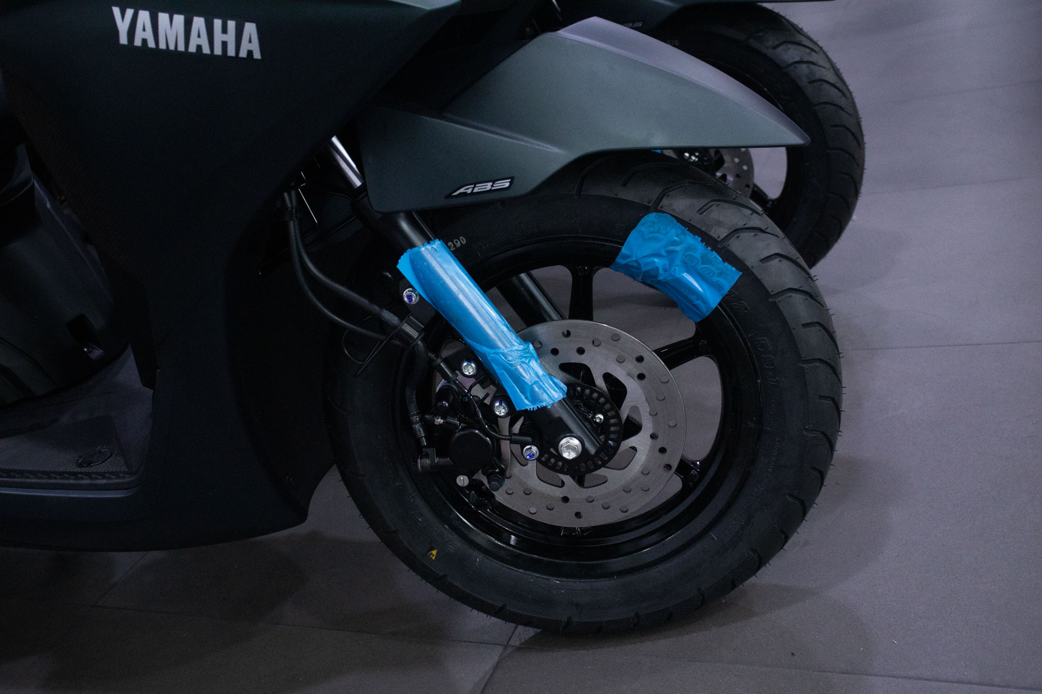 YAMAHA-FLUO-FLUO 125 CONNECTED (Híbrido)