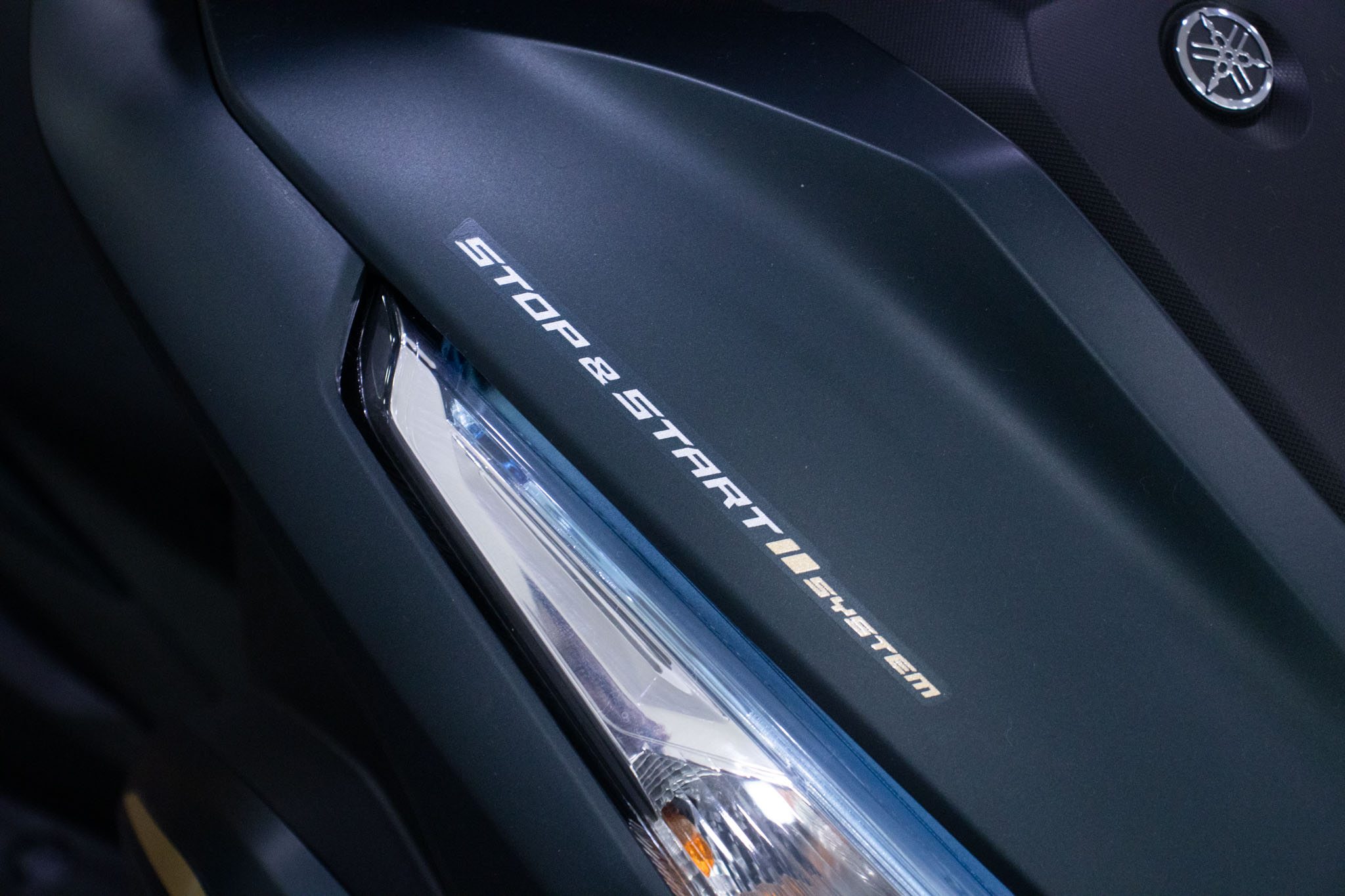 YAMAHA-FLUO-FLUO 125 CONNECTED (Híbrido)