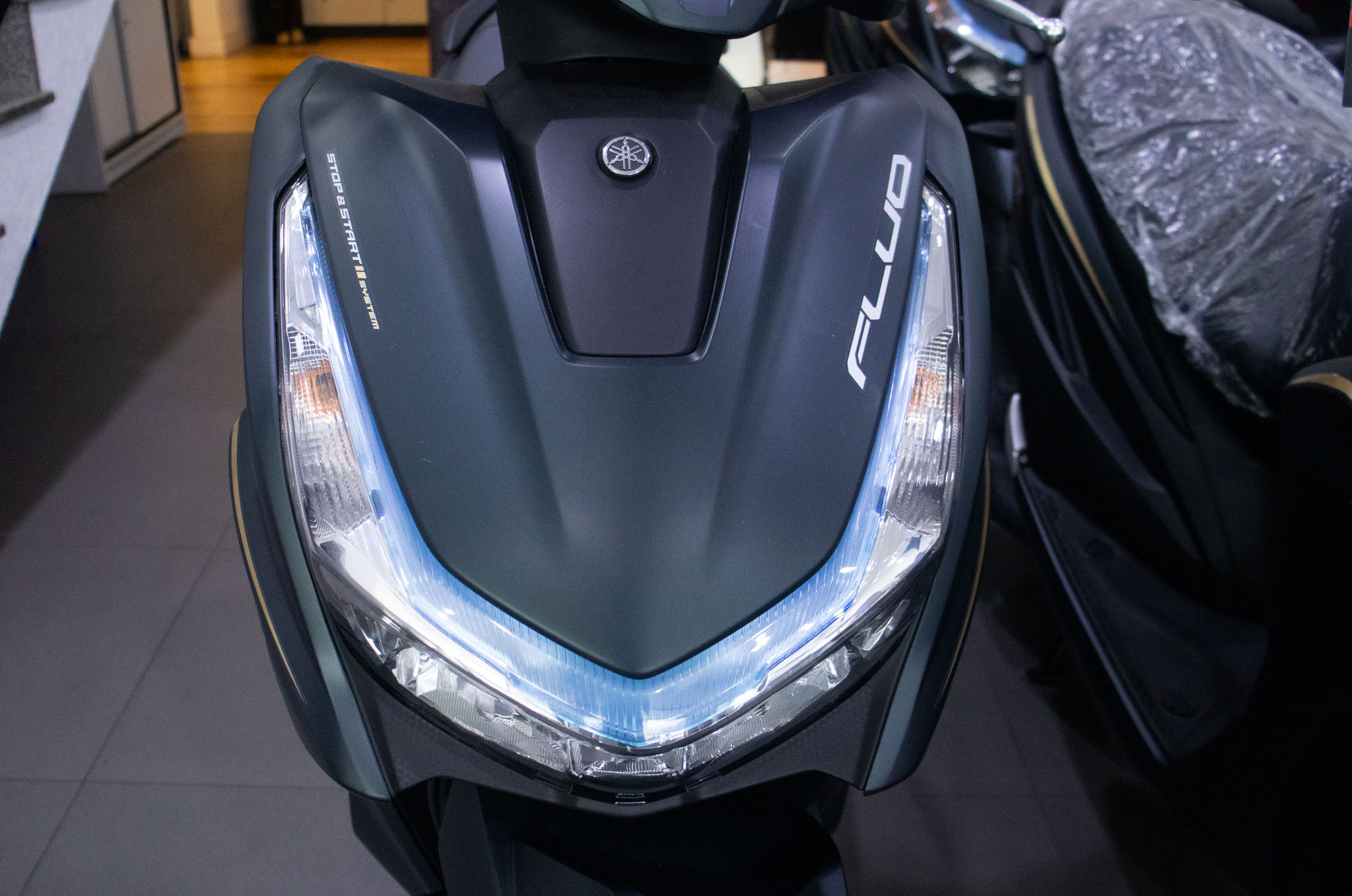 YAMAHA-FLUO-FLUO 125 CONNECTED (Híbrido)