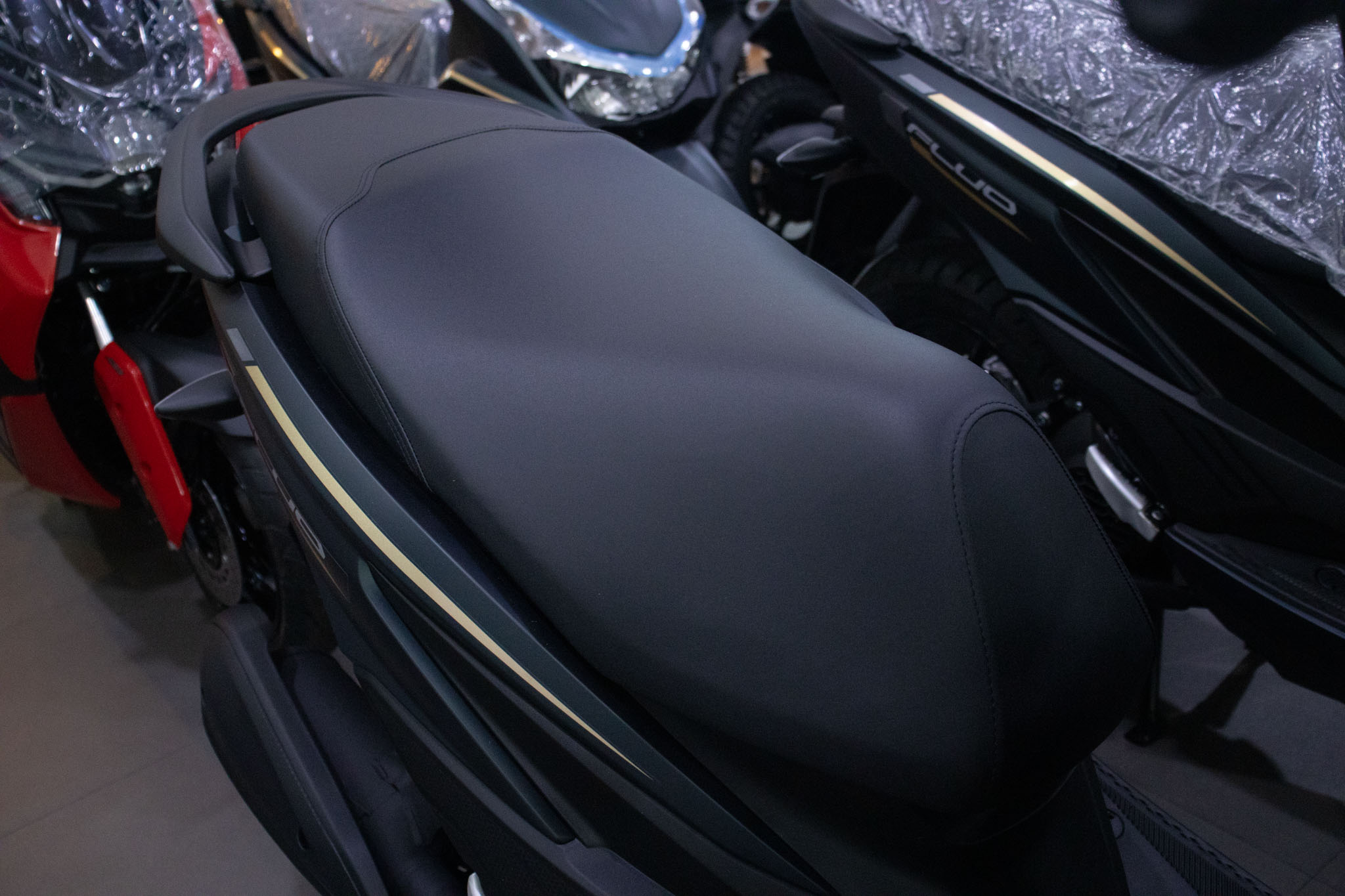 YAMAHA-FLUO-FLUO 125 CONNECTED (Híbrido)