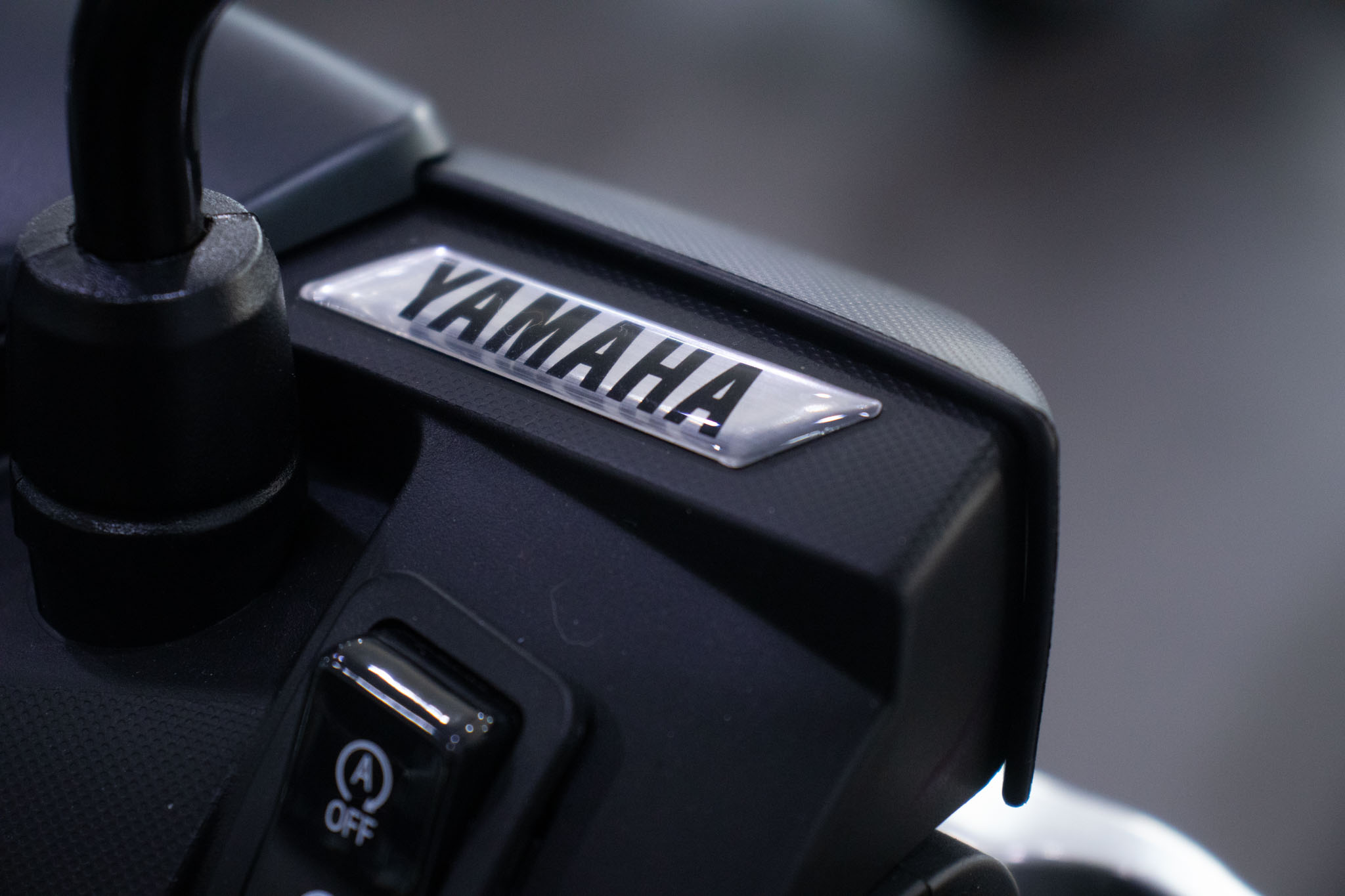 YAMAHA-FLUO-FLUO 125 CONNECTED (Híbrido)