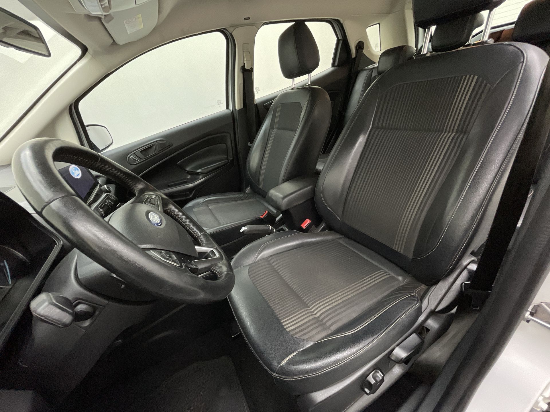 Ford-ECOSPORT-EcoSport FREESTYLE 1.5 12V Flex 5p Aut.