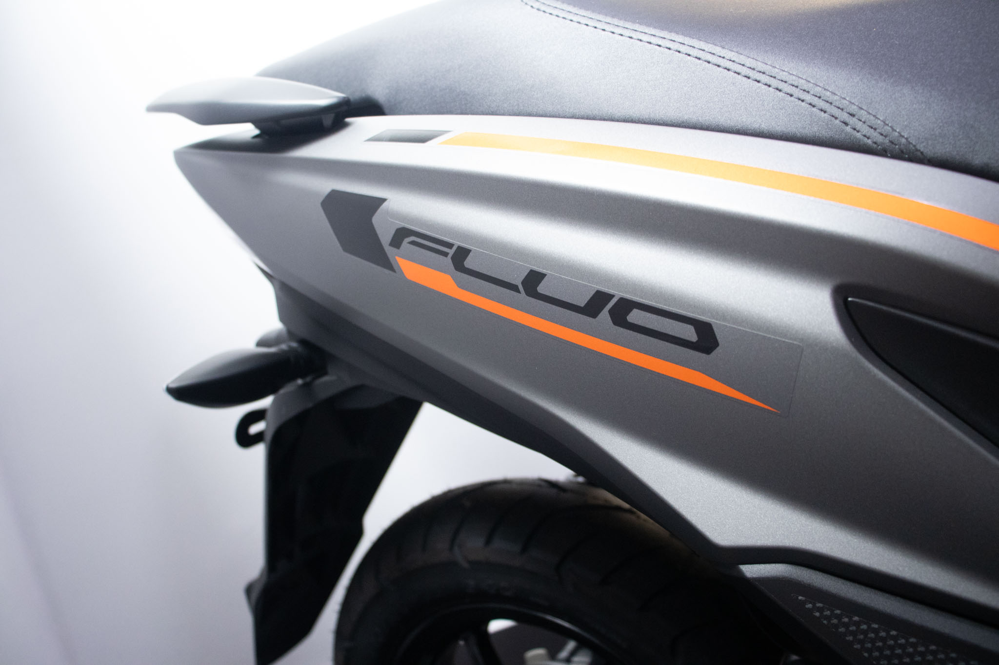 YAMAHA-FLUO-FLUO 125 CONNECTED (Híbrido)