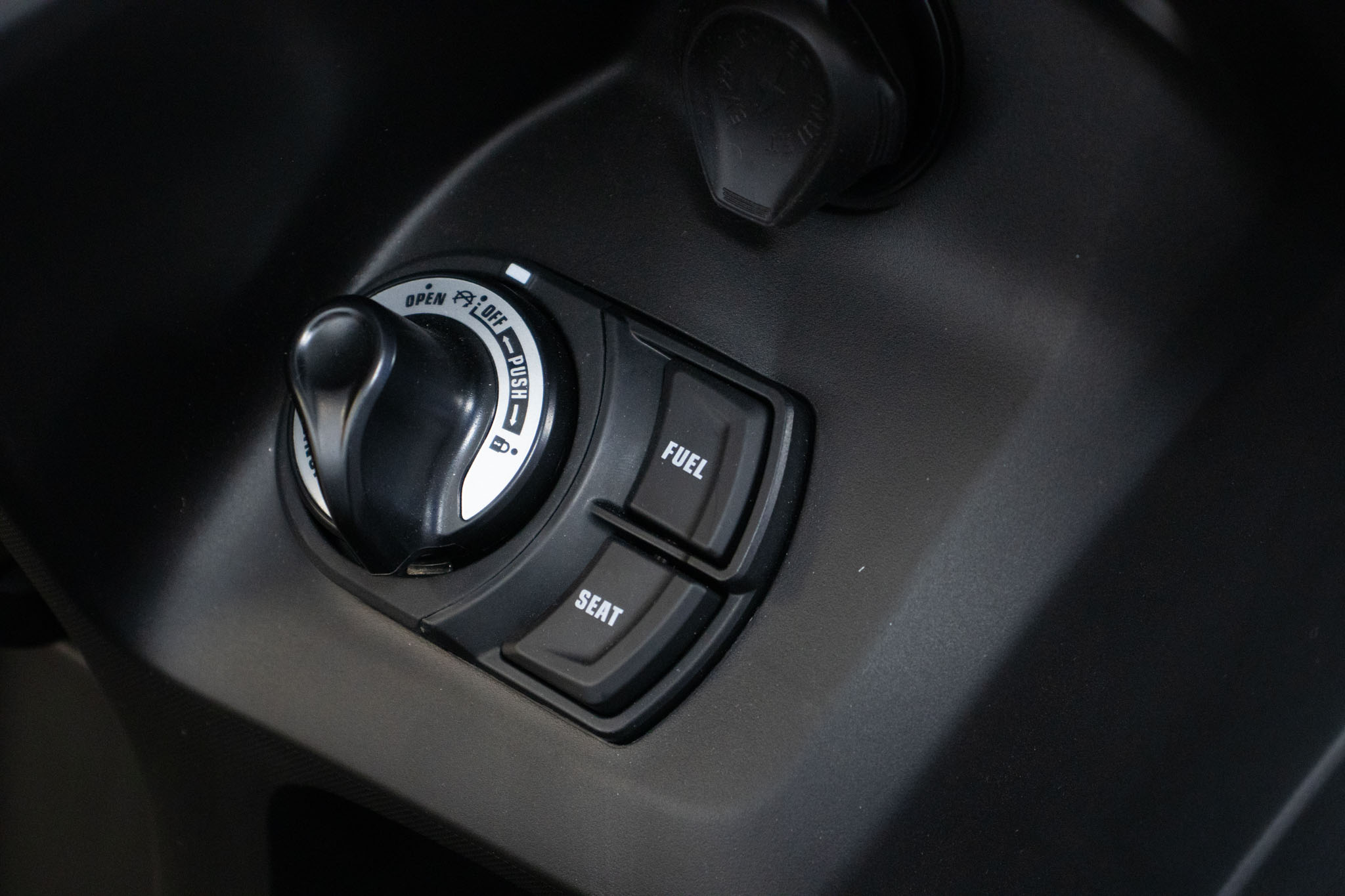 YAMAHA-FLUO-FLUO 125 CONNECTED (Híbrido)