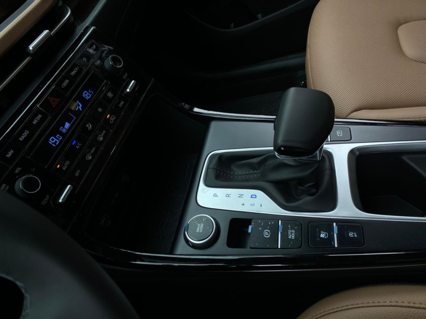 Hyundai-CRETA-1.0 TGDI FLEX PLATINUM AUTOMÁTICO