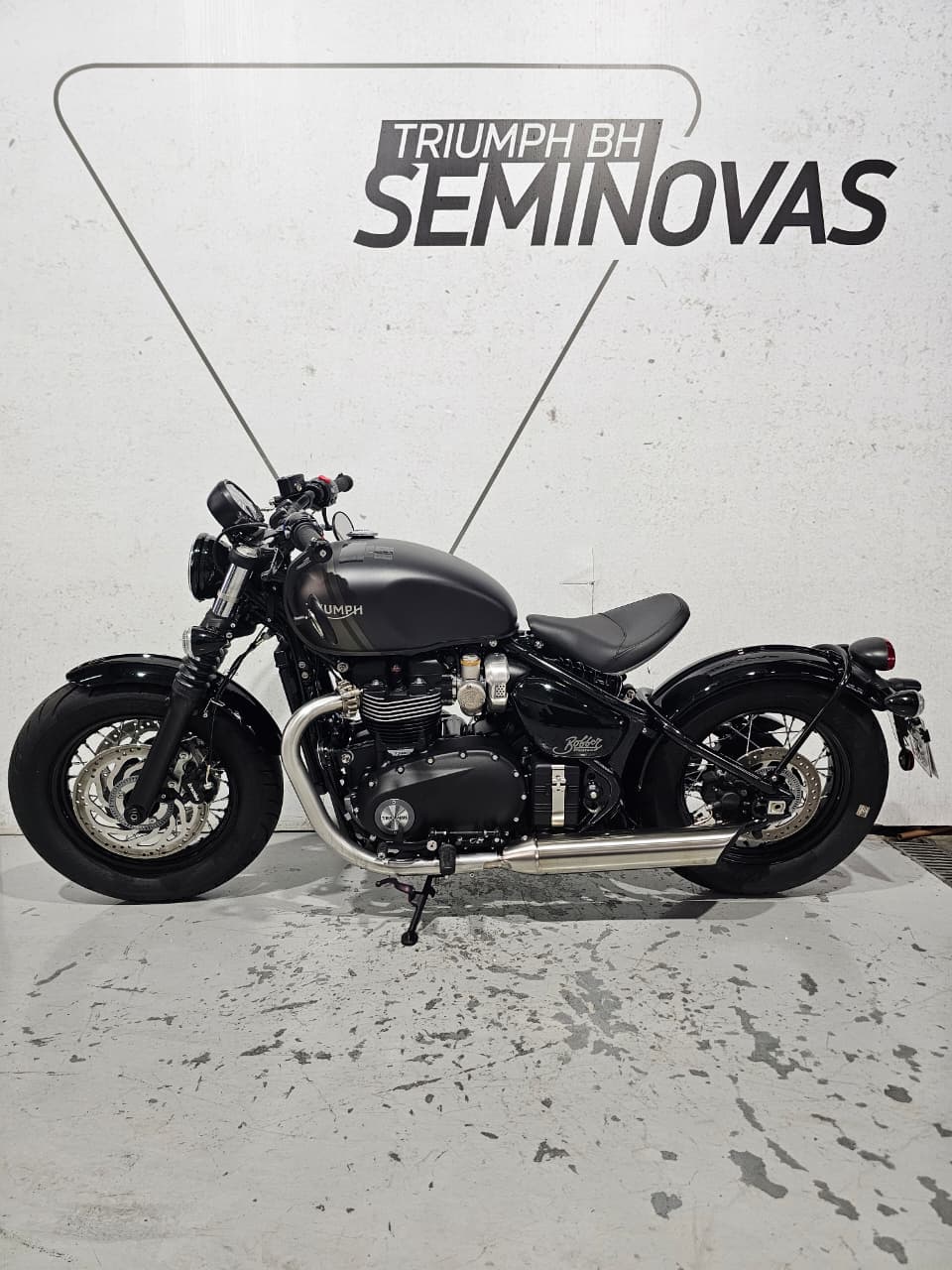 TRIUMPH-BONNEVILLE-BONNEVILLE BOBBER 1200cc