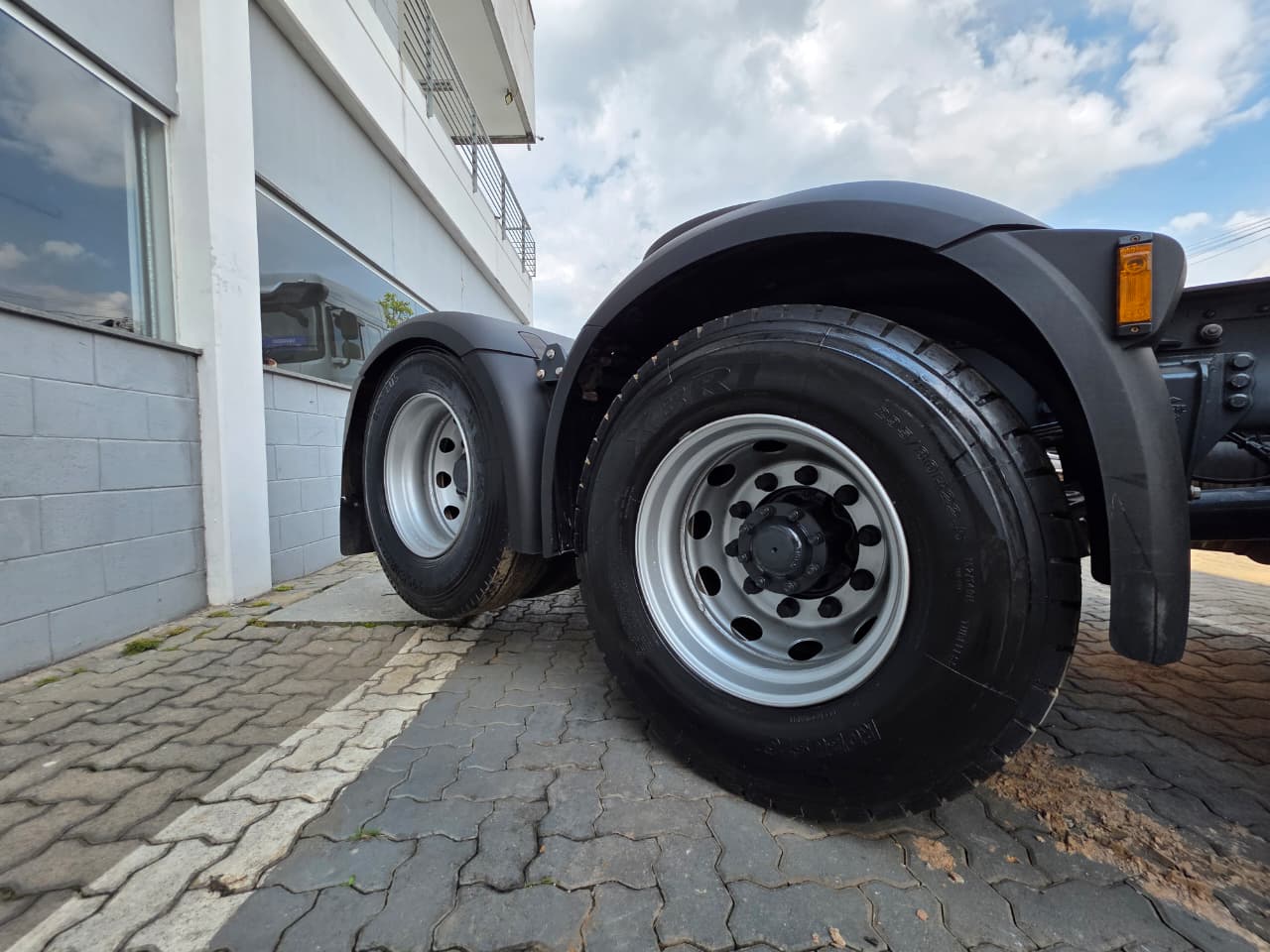 DAF-XF-XF FTS480 6x2 Space Cab (Diesel)(E6)