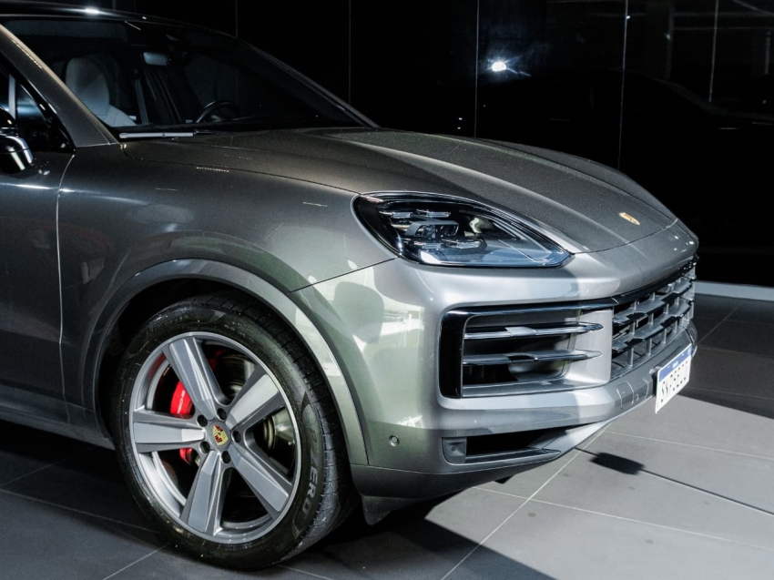 Porsche-CAYENNE-4.0 V8 GASOLINA S COUPÉ AWD TIPTRONIC S