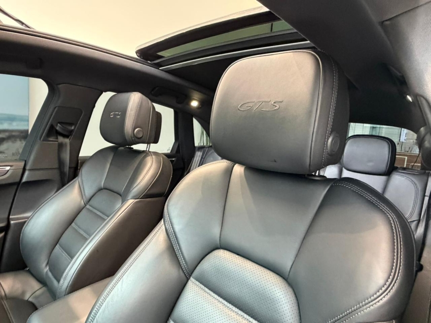 Porsche-MACAN-2.9 V6 BITURBO GASOLINA GTS PDK