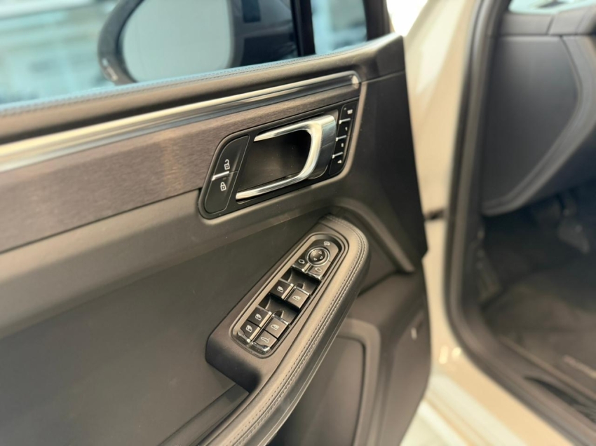 Porsche-MACAN-2.9 V6 BITURBO GASOLINA GTS PDK