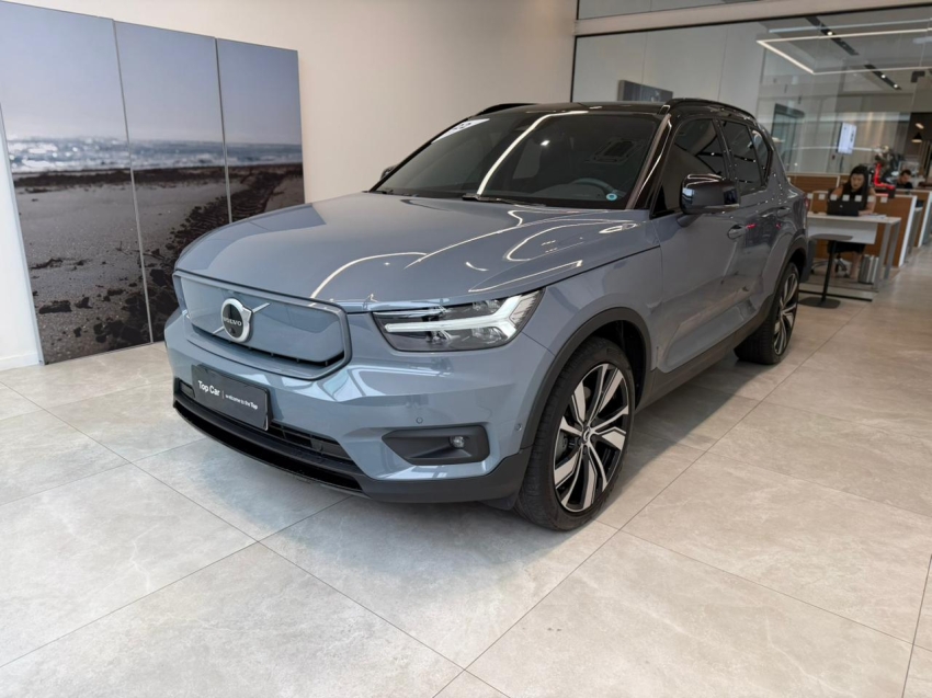 Volvo-XC40-P8 RECHARGE ELECTRIC BEV PURE AWD