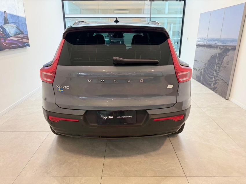 Volvo-XC40-P8 RECHARGE ELECTRIC BEV PURE AWD