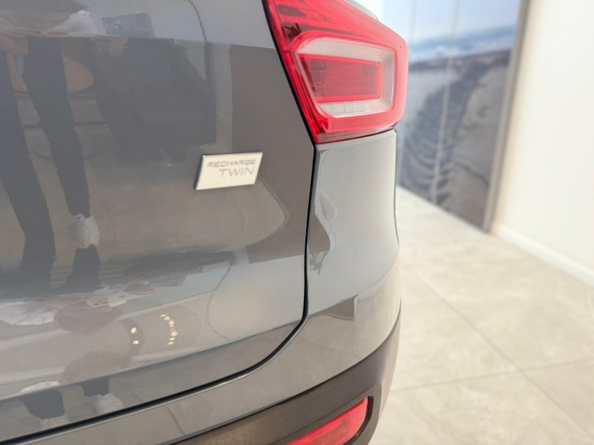 Volvo-XC40-P8 RECHARGE ELECTRIC BEV PURE AWD