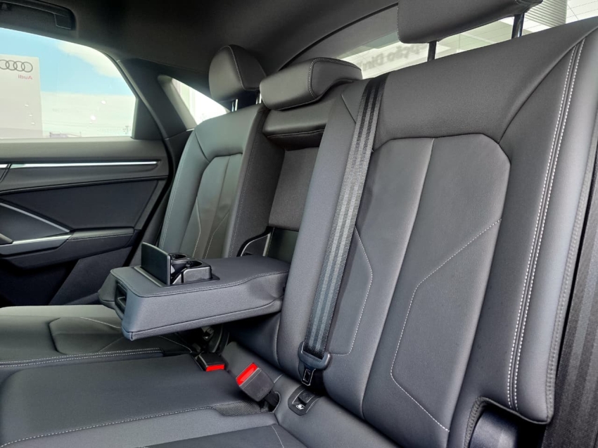 Audi-Q3-2.0 40 TFSI GASOLINA SPORTBACK PERFORMANCE BLACK PLUS QUATTRO TIPTRONIC