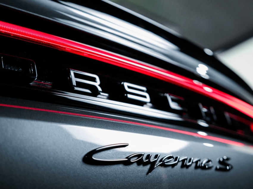 Porsche-CAYENNE-4.0 V8 GASOLINA S COUPÉ AWD TIPTRONIC S