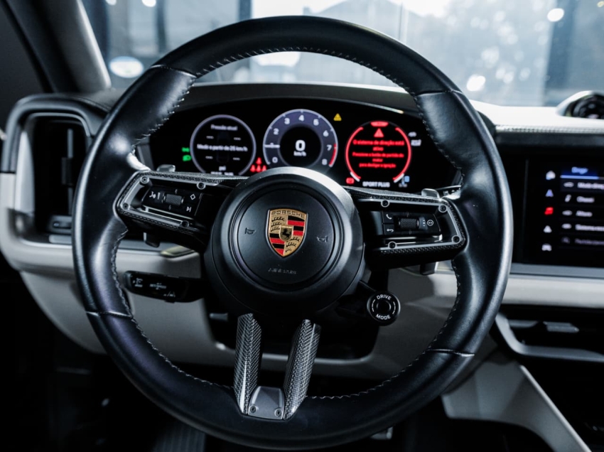 Porsche-CAYENNE-4.0 V8 GASOLINA S COUPÉ AWD TIPTRONIC S