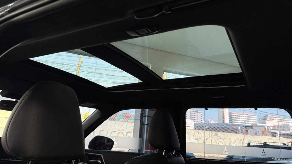 Mitsubishi-OUTLANDER-2.4 PHEV SIGNATURE S-AWC DHT