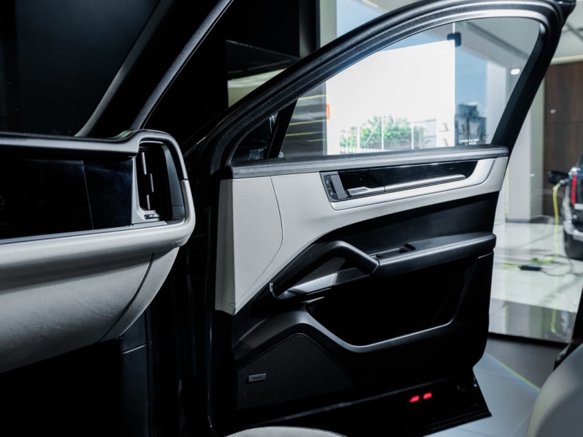 Porsche-CAYENNE-4.0 V8 GASOLINA S COUPÉ AWD TIPTRONIC S