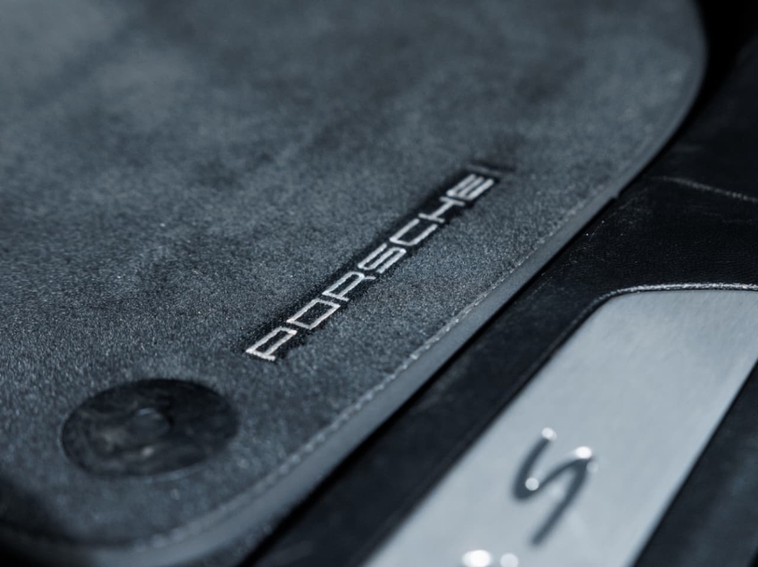 Porsche-CAYENNE-4.0 V8 GASOLINA S COUPÉ AWD TIPTRONIC S