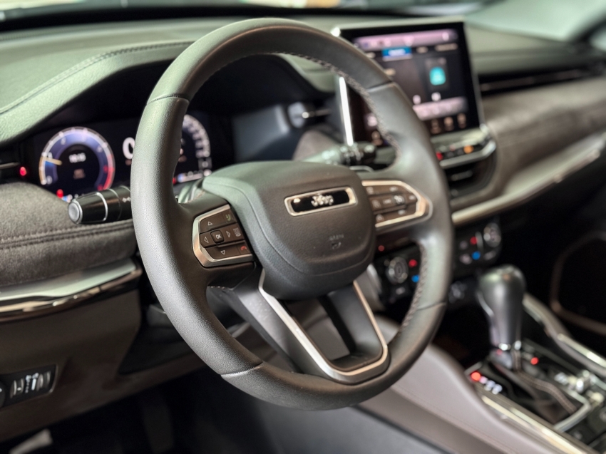 Jeep-COMMANDER-1.3 T270 TURBO FLEX OVERLAND AT6