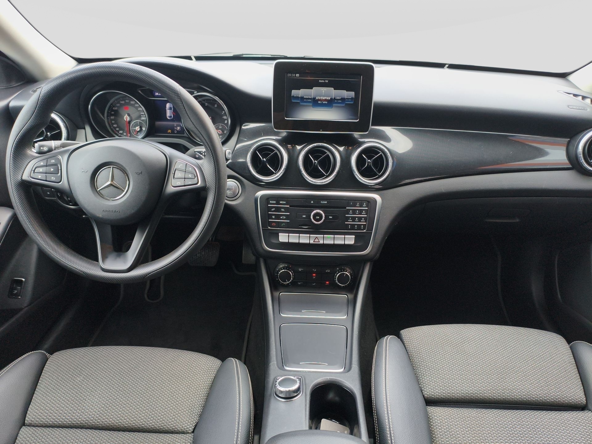 Mercedes-Benz-CLA-CLA-180 1.6 16V 122cv Aut.