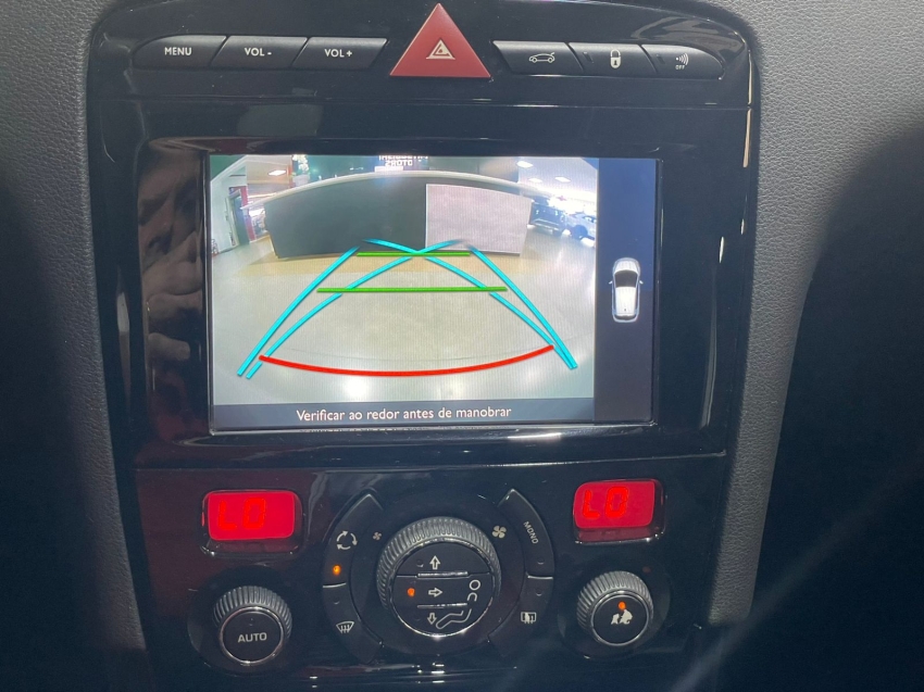 Peugeot-308-1.6 GRIFFE THP 16V FLEX 4P AUTOMÁTICO