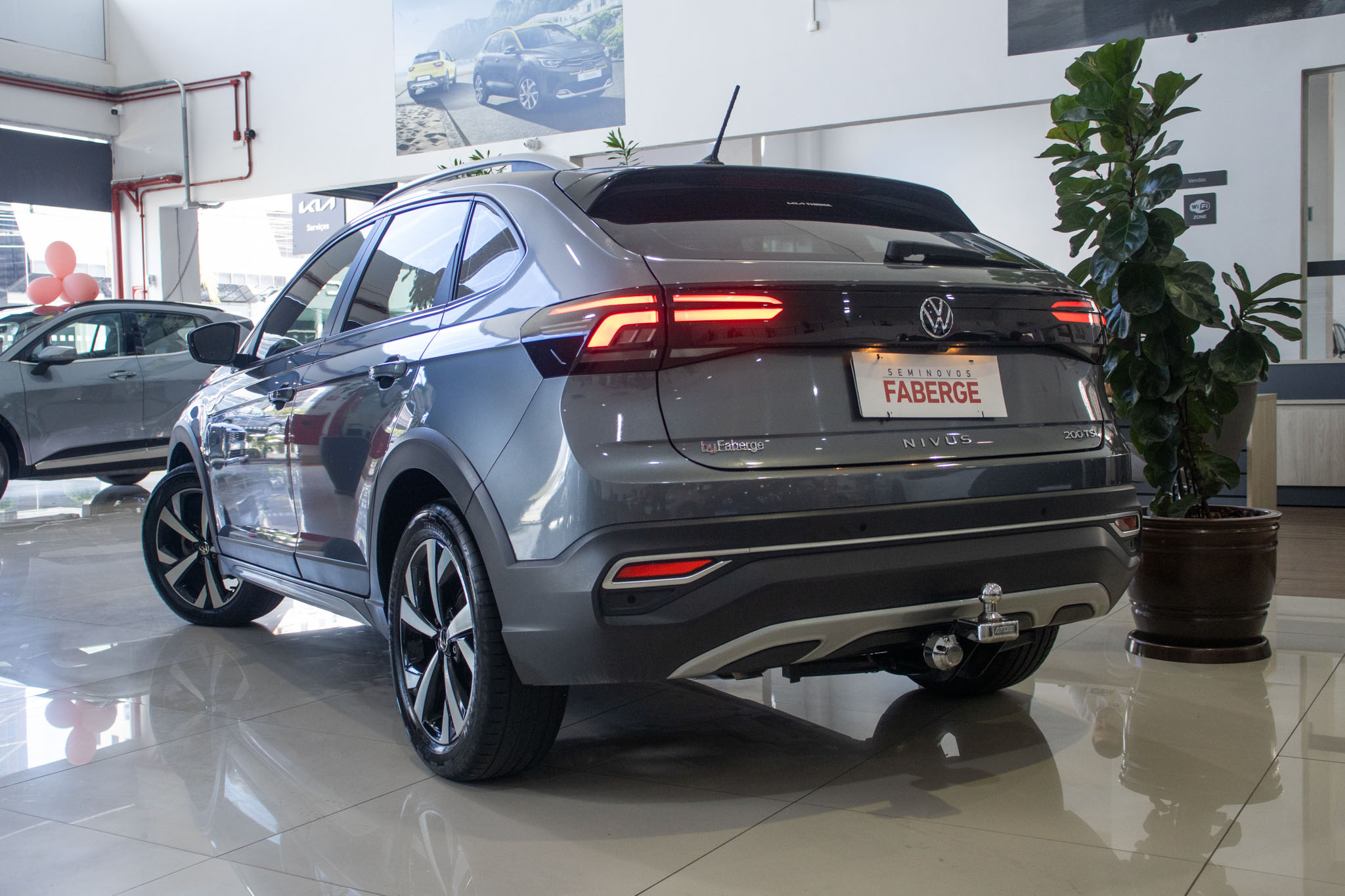 VW - Volkswagen-Nivus-Nivus Highline 1.0 200 TSI Flex Aut.