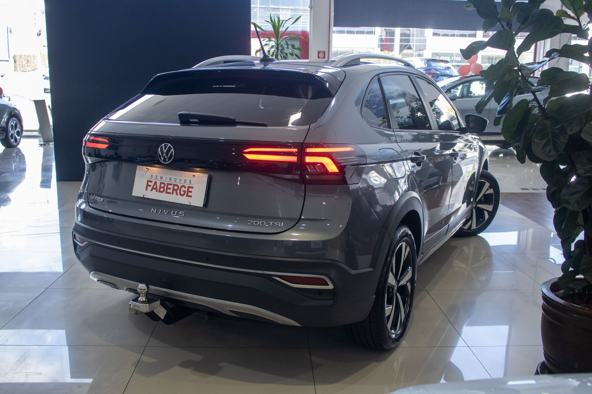 VW - Volkswagen-Nivus-Nivus Highline 1.0 200 TSI Flex Aut.